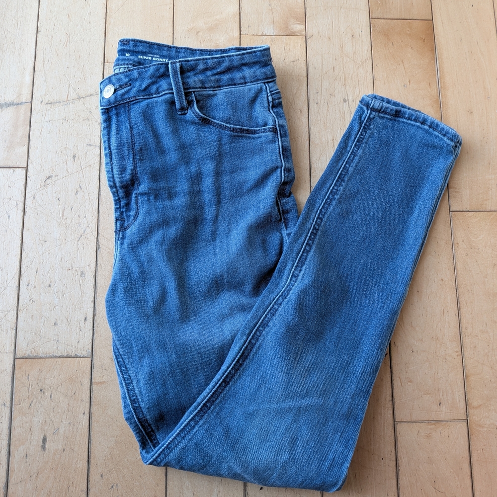 Old Navy Women's Skinny Jeans in Blue